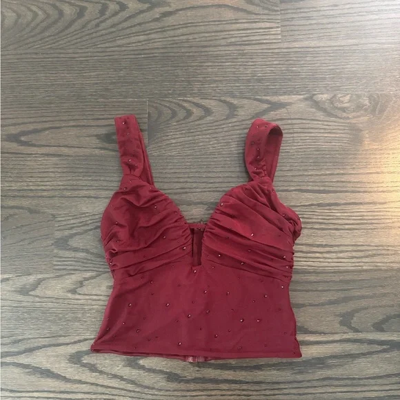 Structured Red Top - Picture 2 of 3